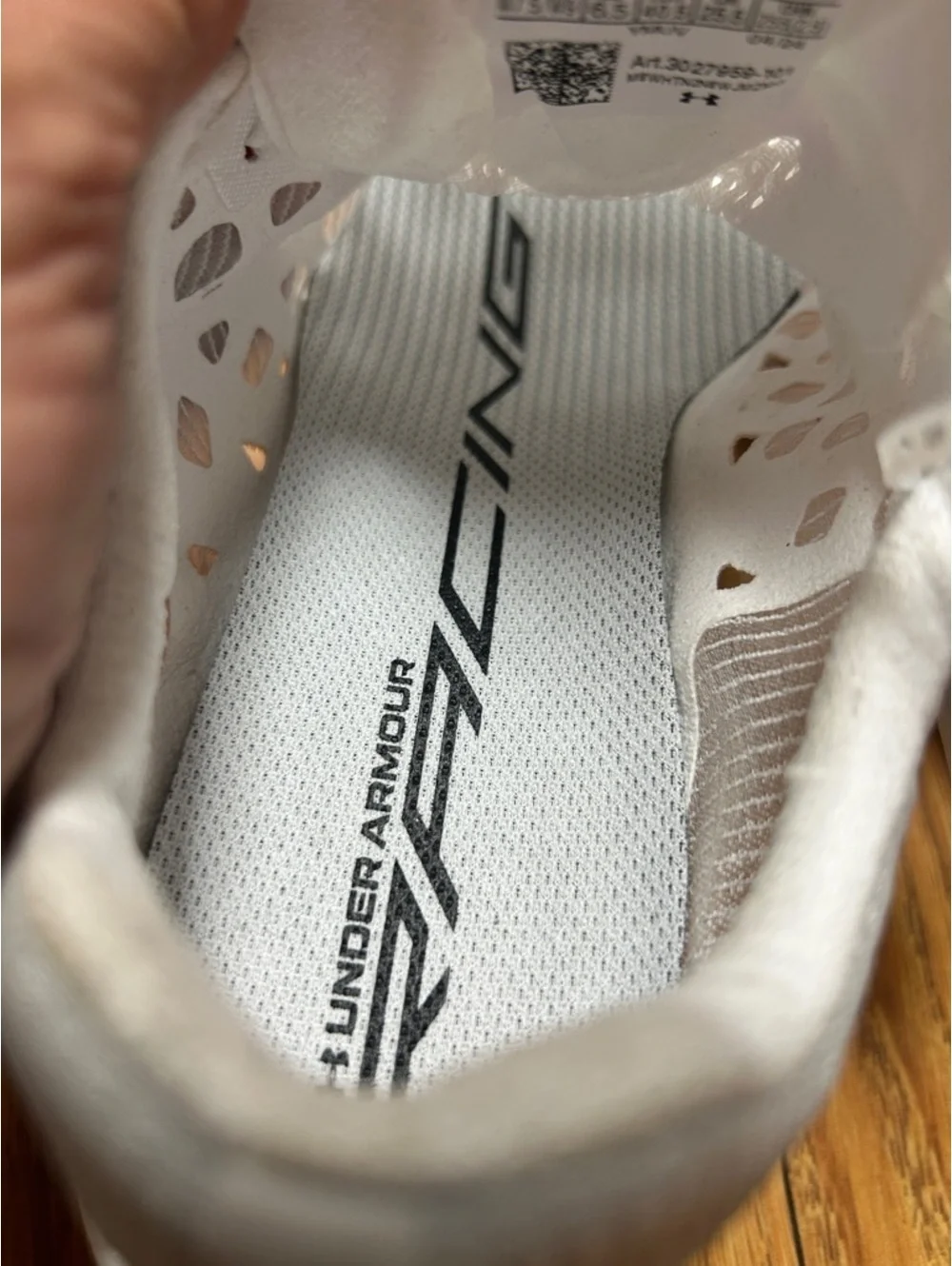 Under Armour Shakedown Elite Breeze White Track & Field Shoes NEW USM 7.5/W9